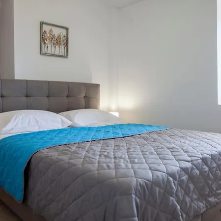 דירה Agios Petros Apartments