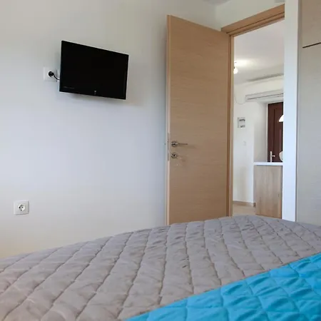 דירה Agios Petros Apartments